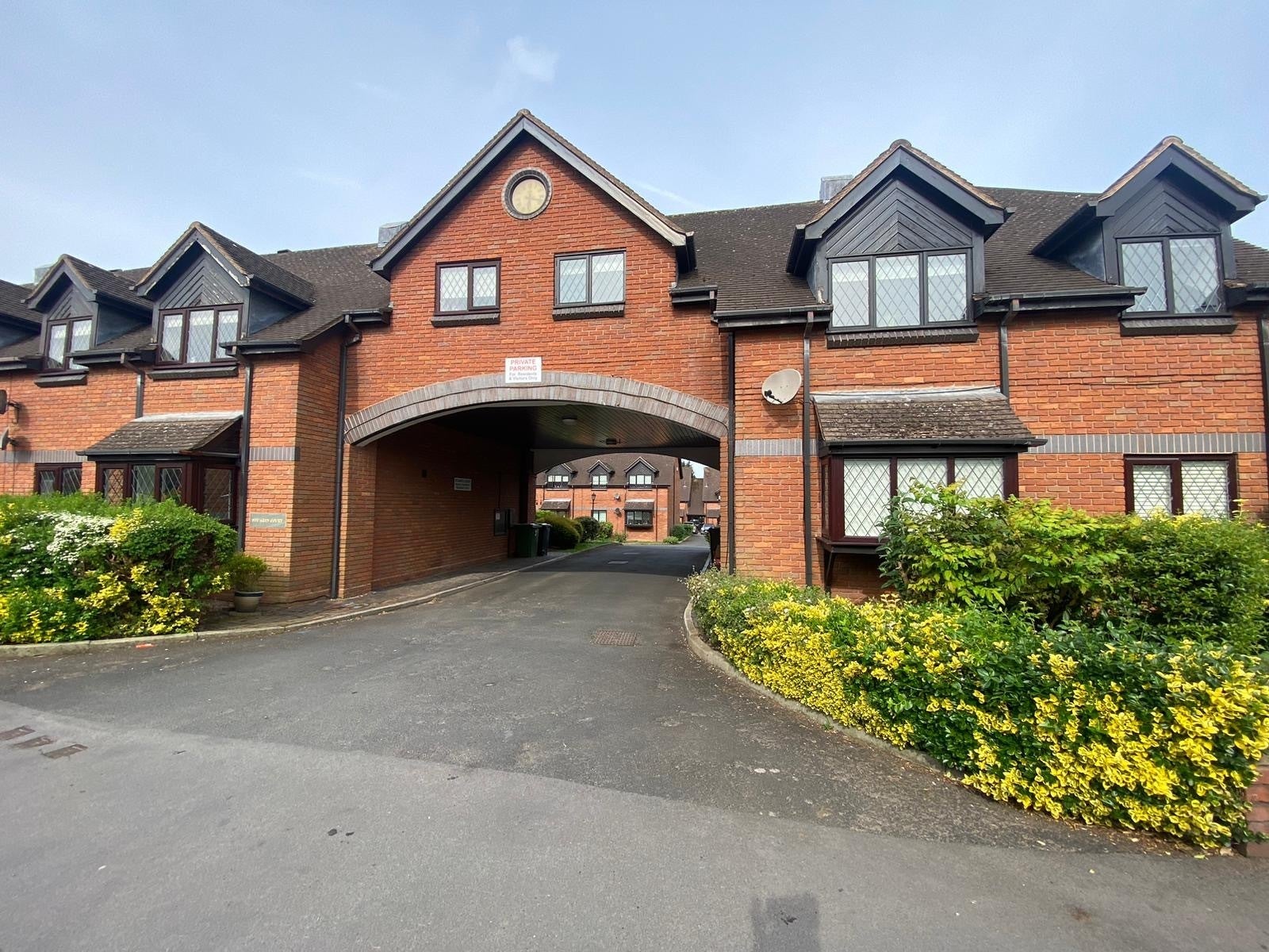 Flat Worcester Road in Hagley