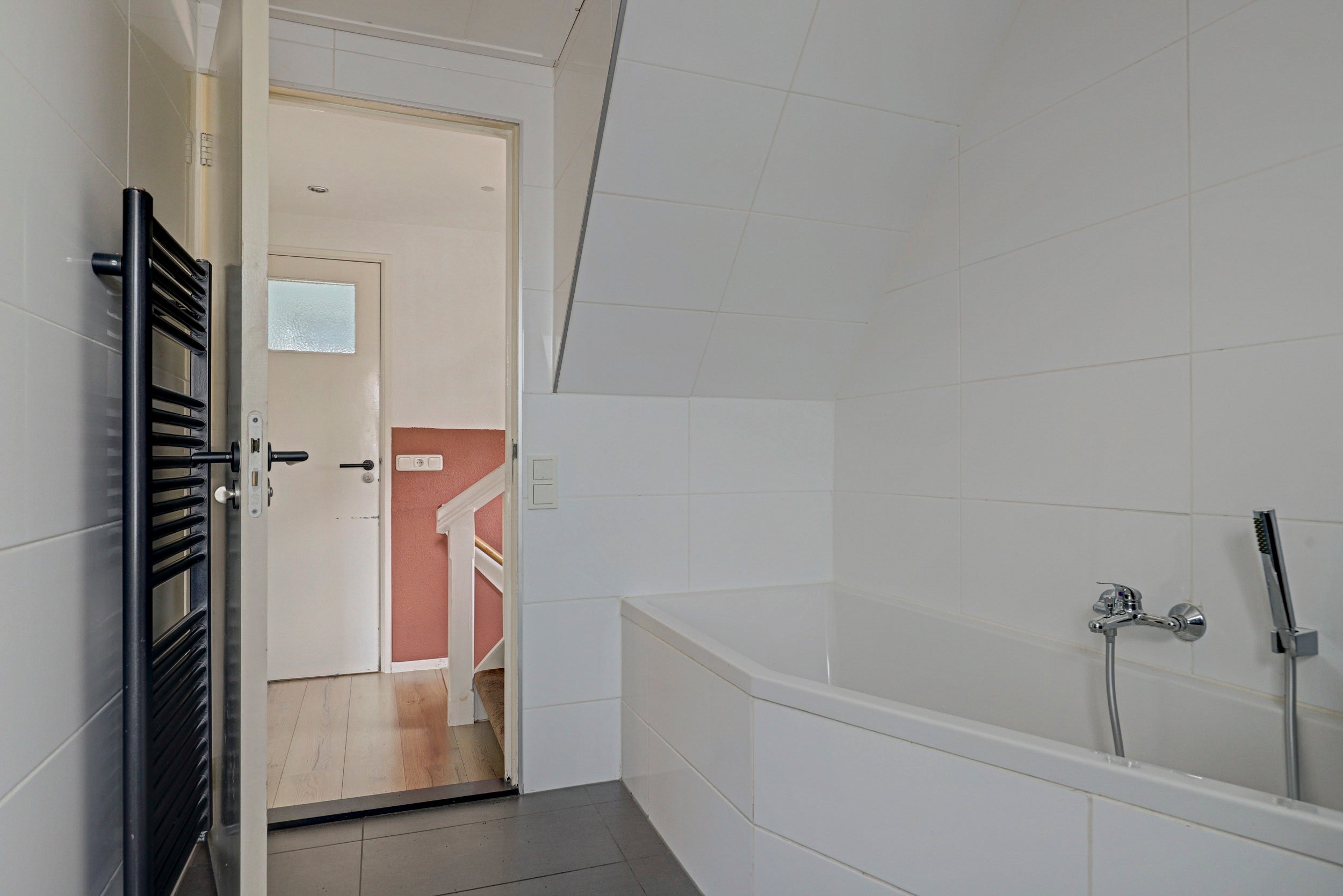 Tussenwoning te koop: Bernhardstraat 71, Hoogkarspel