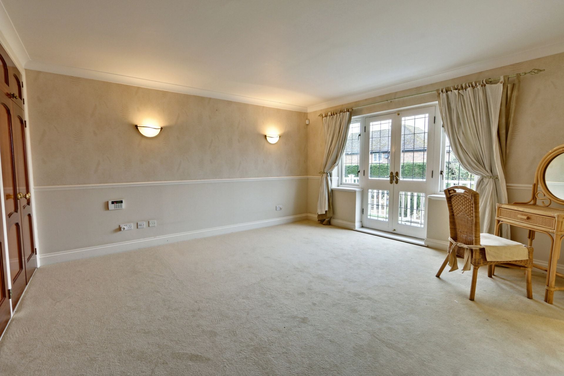House Hanyards Lane in Welwyn Hatfield