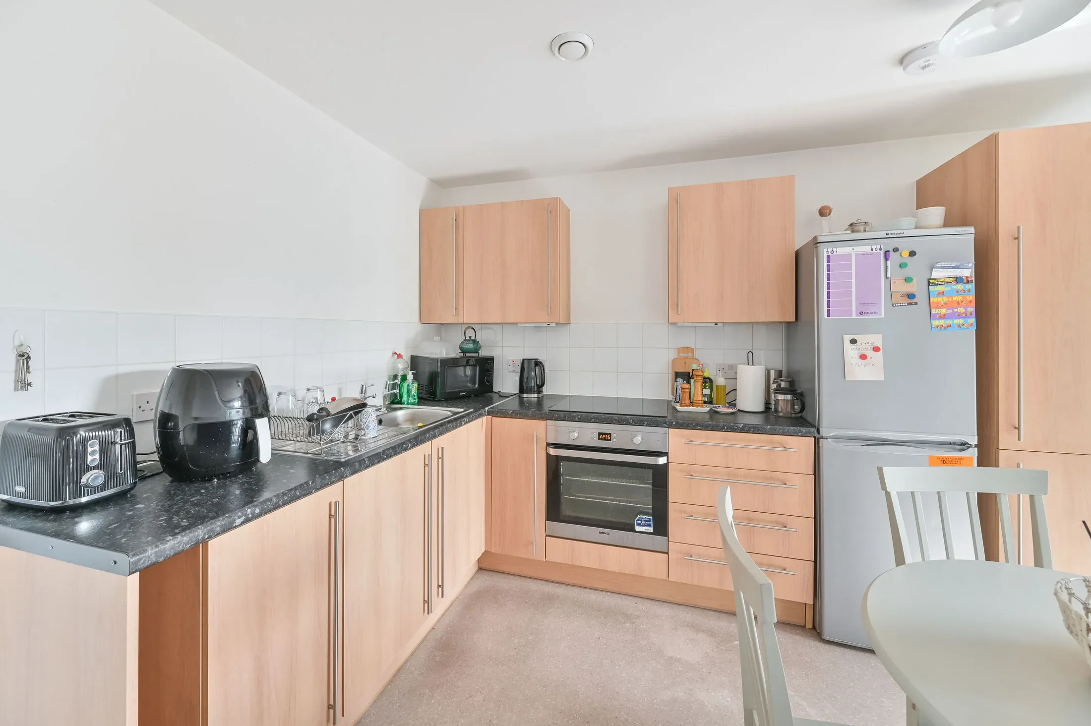Flat Mostyn Road in Greater London