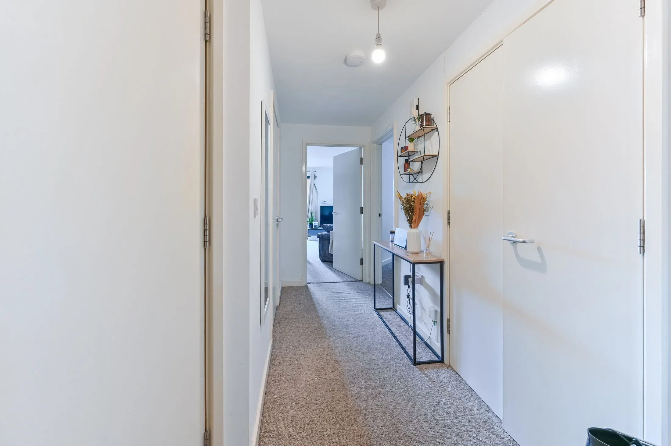 Flat Mostyn Road in Greater London