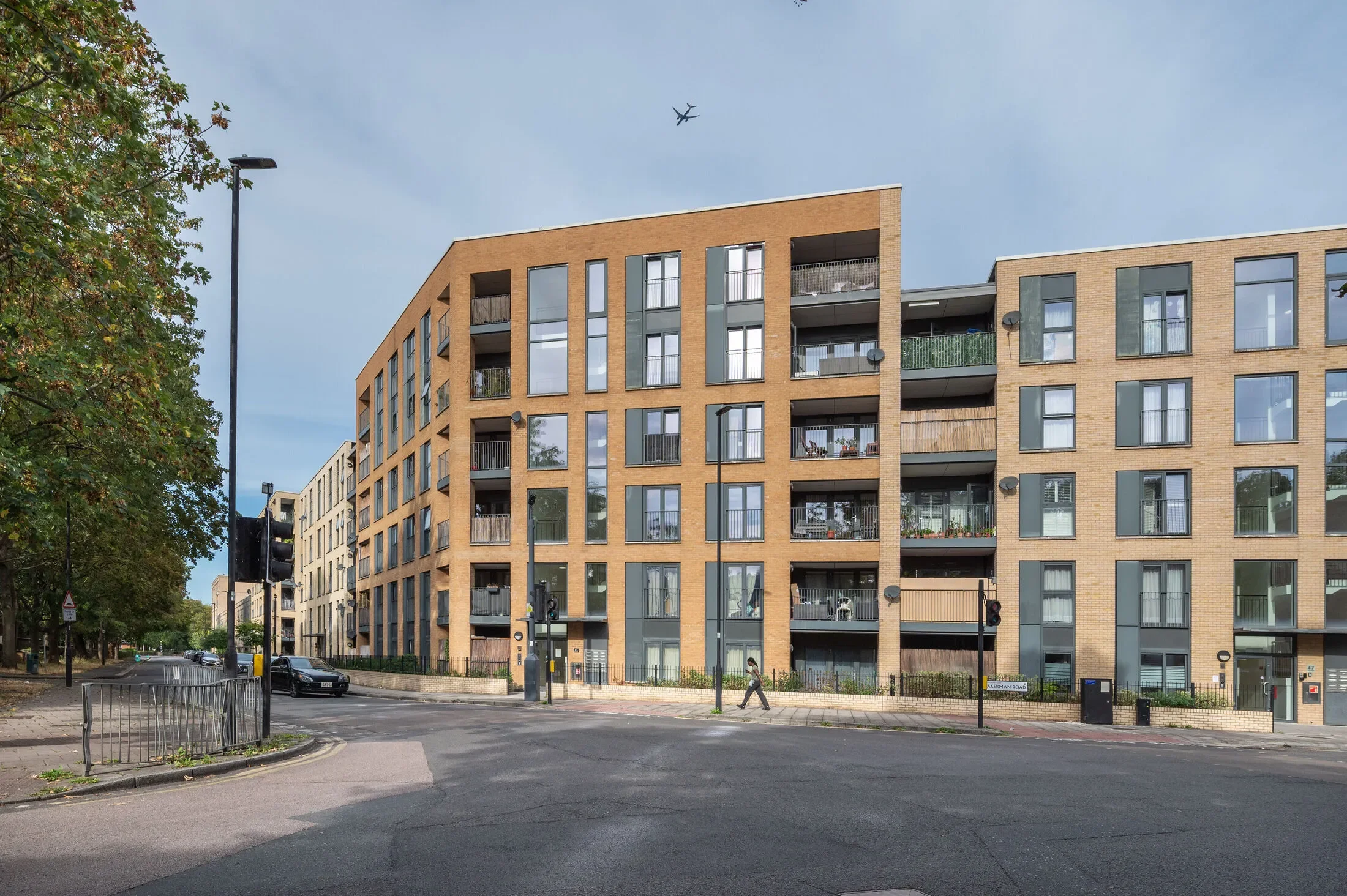 Flat Mostyn Road in Greater London