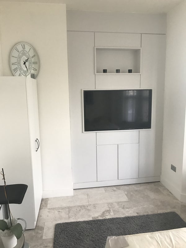 Room Perryn Road in Greater London