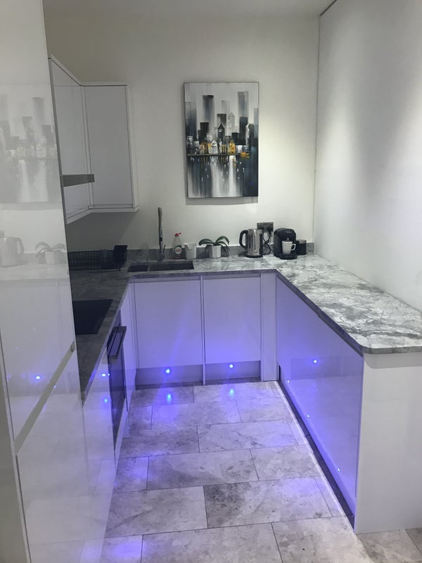Room Perryn Road in Greater London