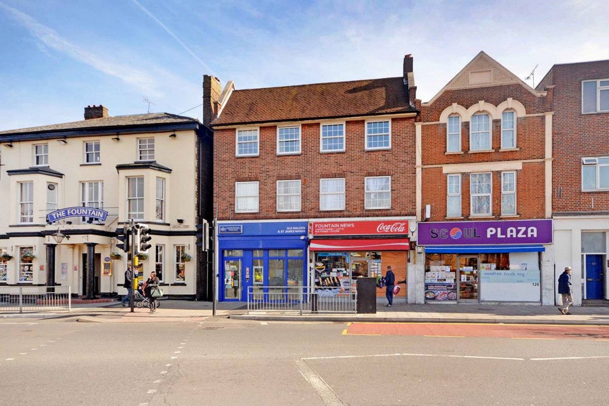 House Laburnum Grove in Greater London