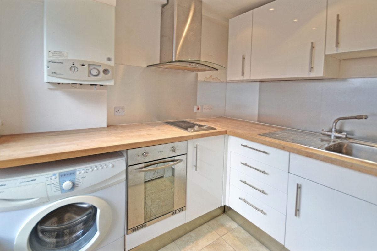 Flat Pond Street in Greater London