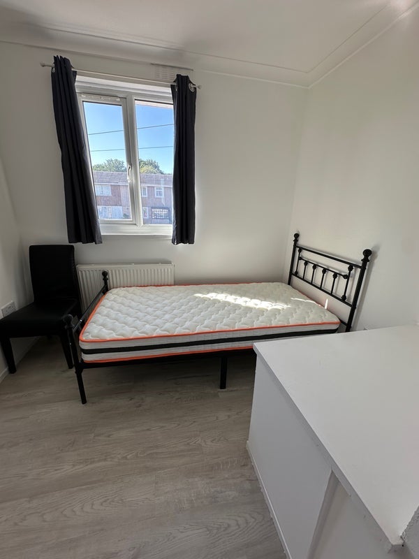 Room Dilcock Way in Coventry