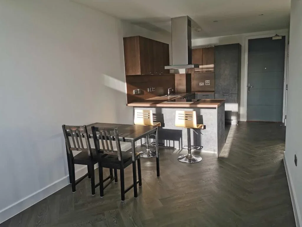 Flat Gooch Street North in Birmingham