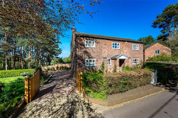 House Andertons Lane in Henbury