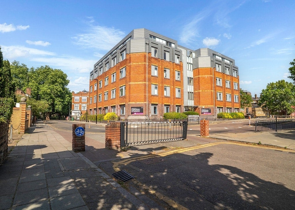 Flat The Grove in Greater London