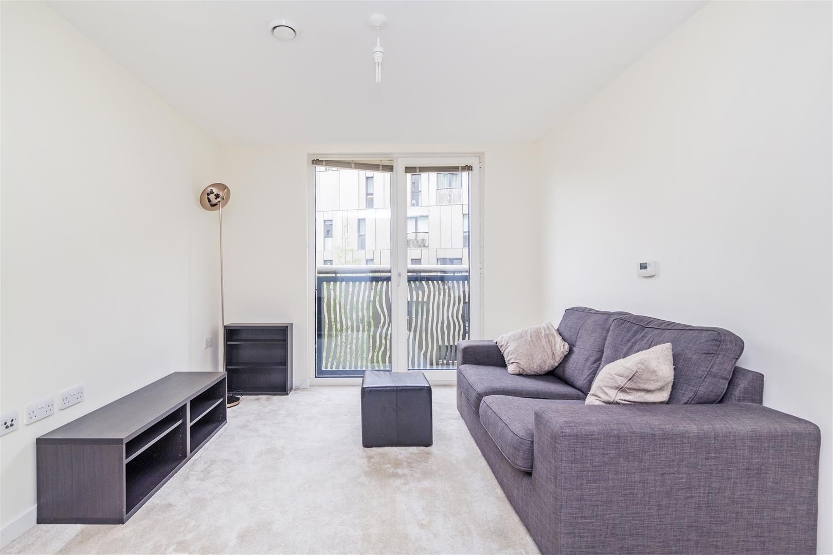 Flat Gatliff Road in City of Westminster