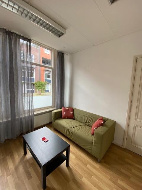 Studio te huur: Wijbrand de Geeststraat 97, Leeuwarden