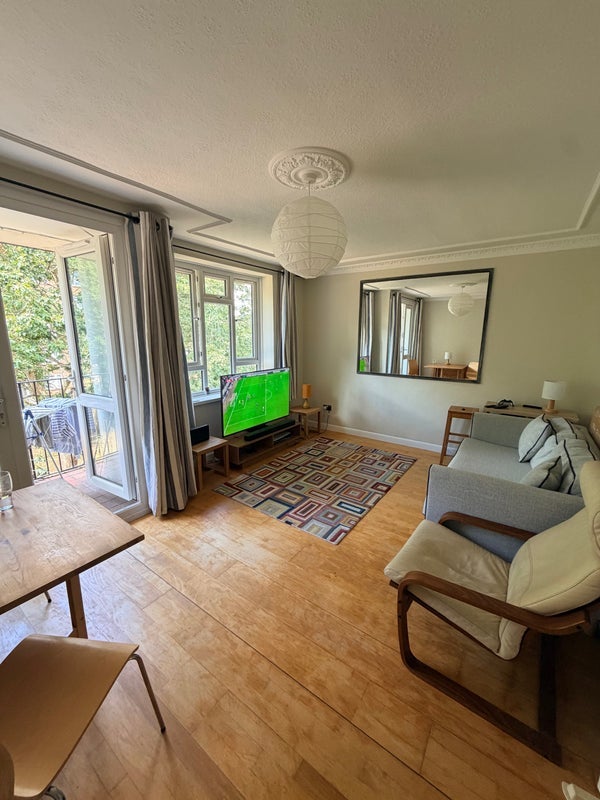 Room Whitnell Way in Greater London