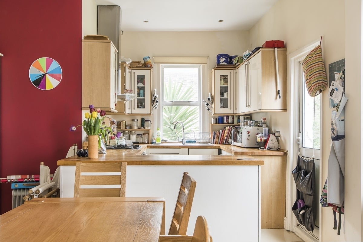 Flat Brandlehow Road in Greater London