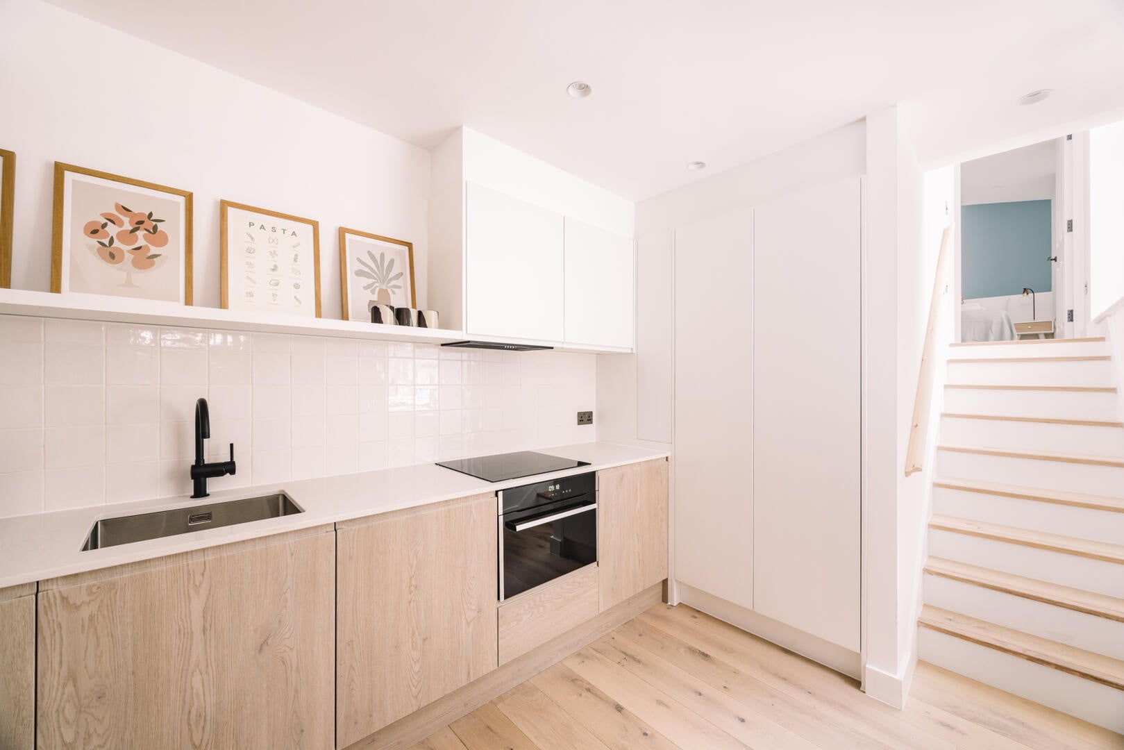 Flat Warwick Road in Greater London