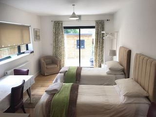 Flat Cranwich Road in Greater London