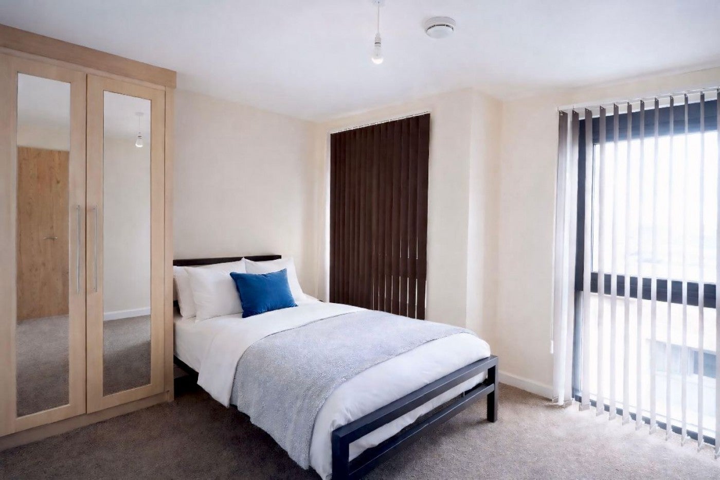 Flat Fitzwilliam Street in Sheffield