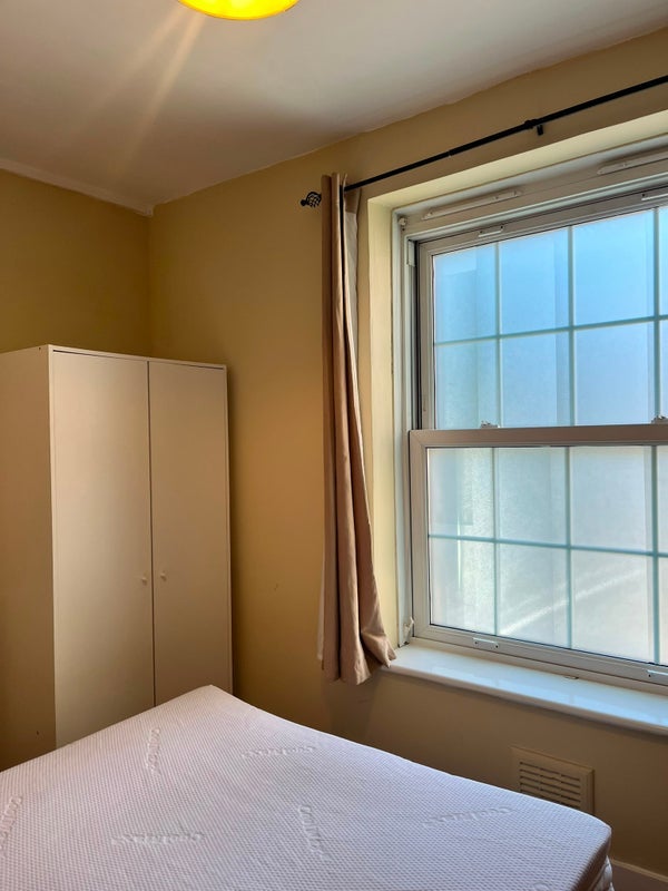 Room Lant Street in Greater London