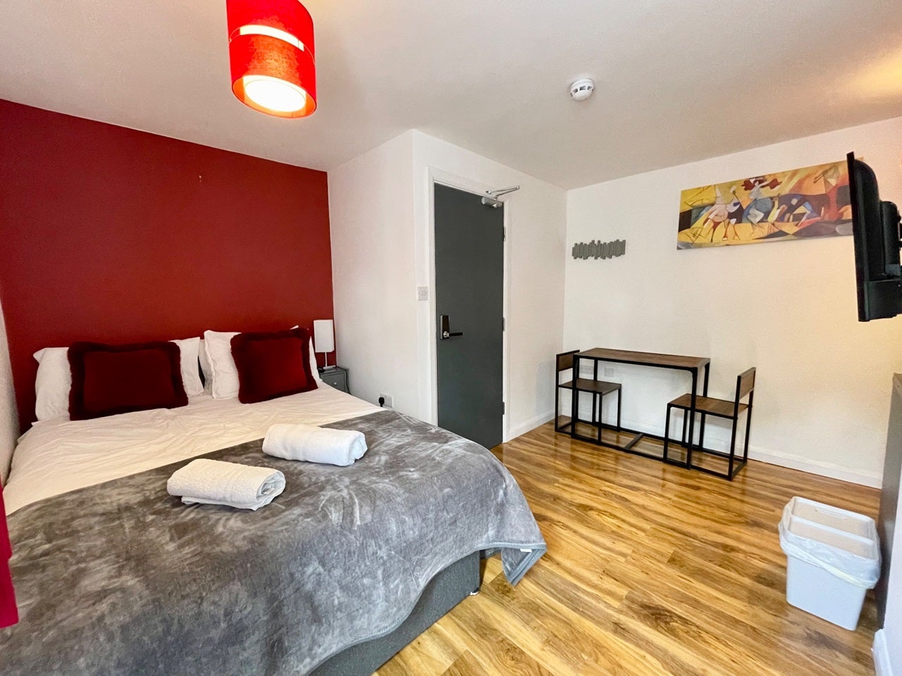 Room Stratford Road in Greater London
