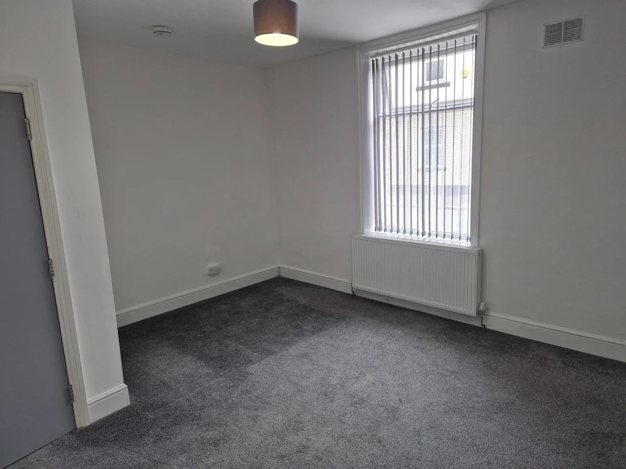 Flat Moorgate Street in Blackburn