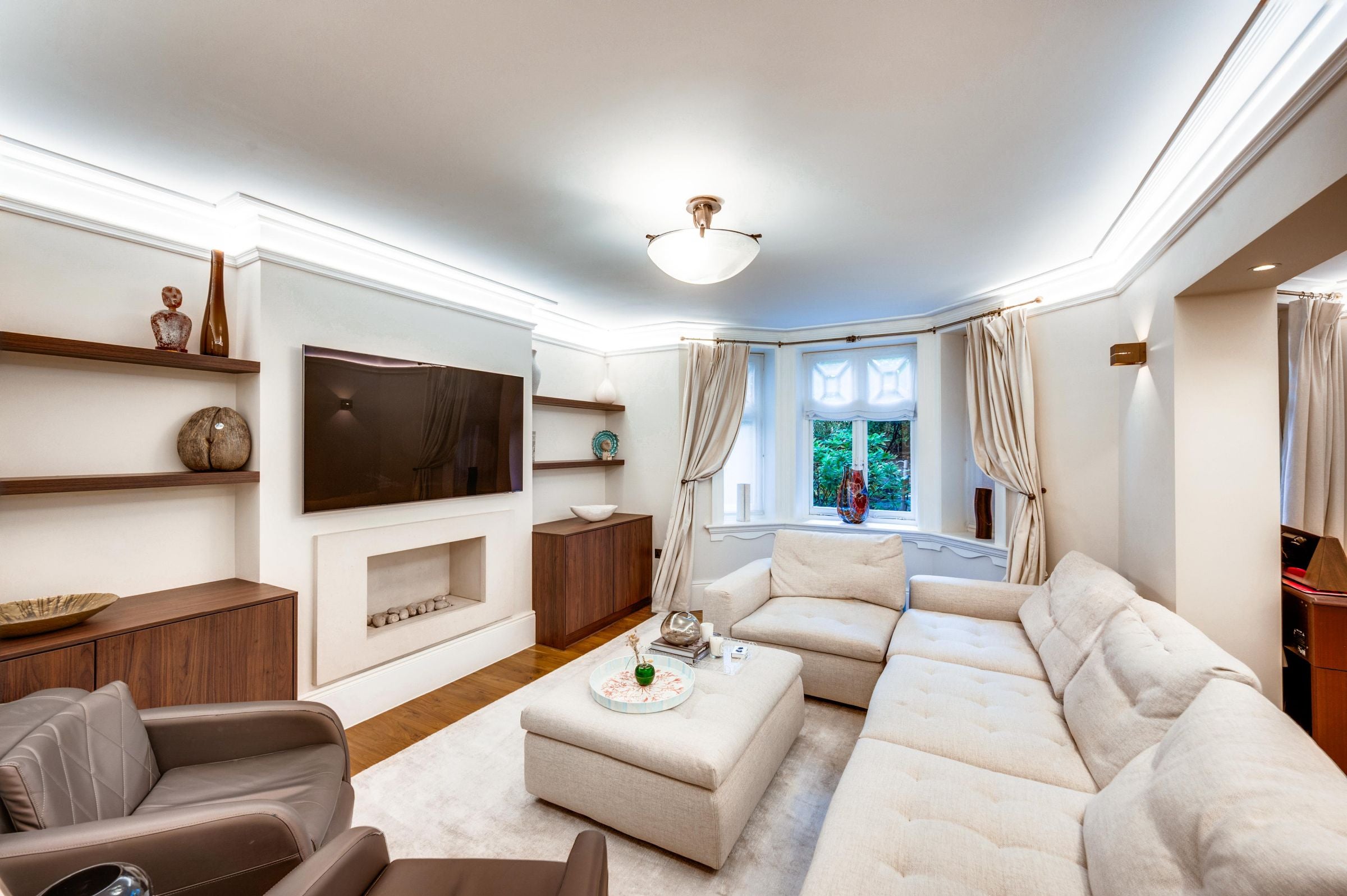 Flat Abingdon Villas in Greater London