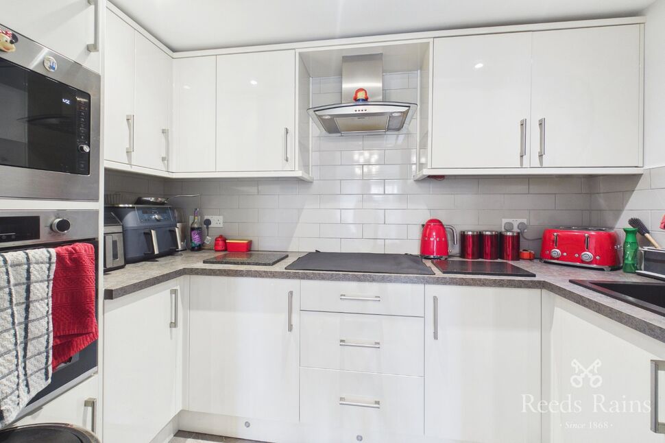 Flat Mason Close in Freckleton