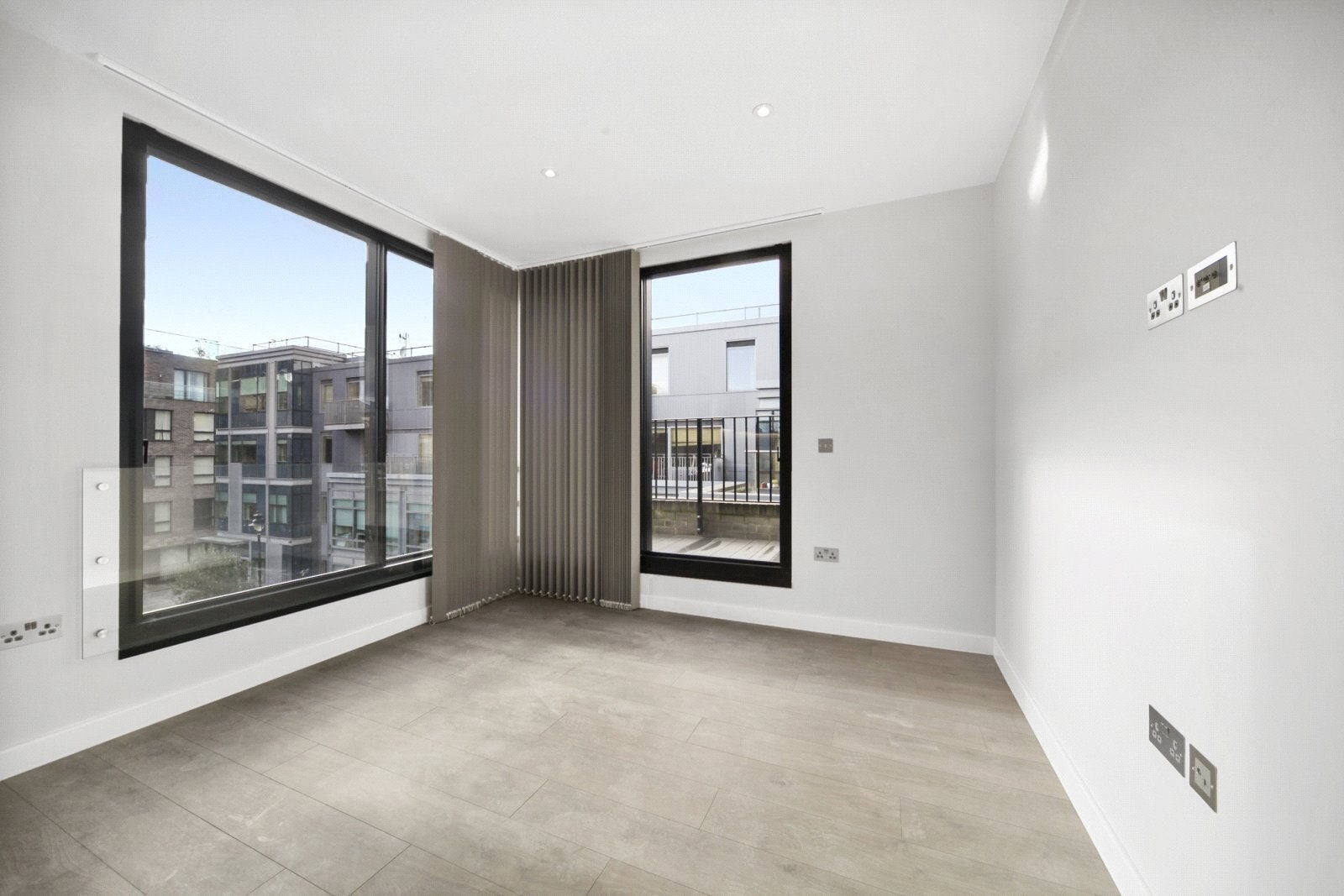 Flat Rochester Place in Greater London