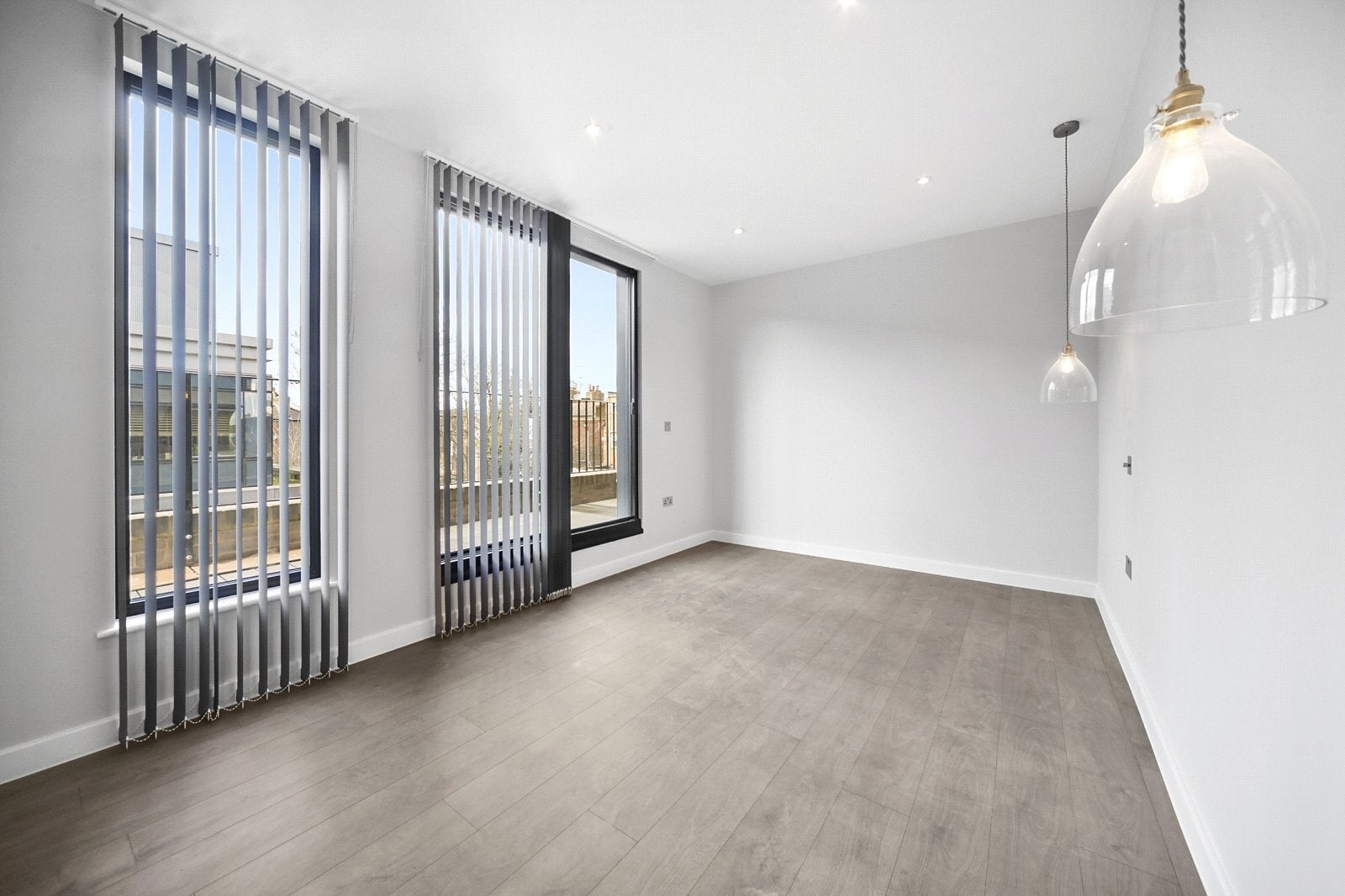 Flat Rochester Place in Greater London
