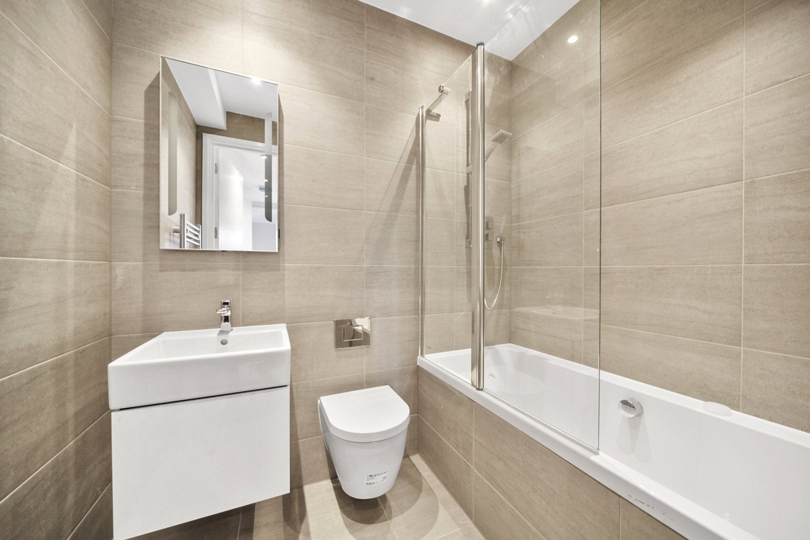 Flat Rochester Place in Greater London