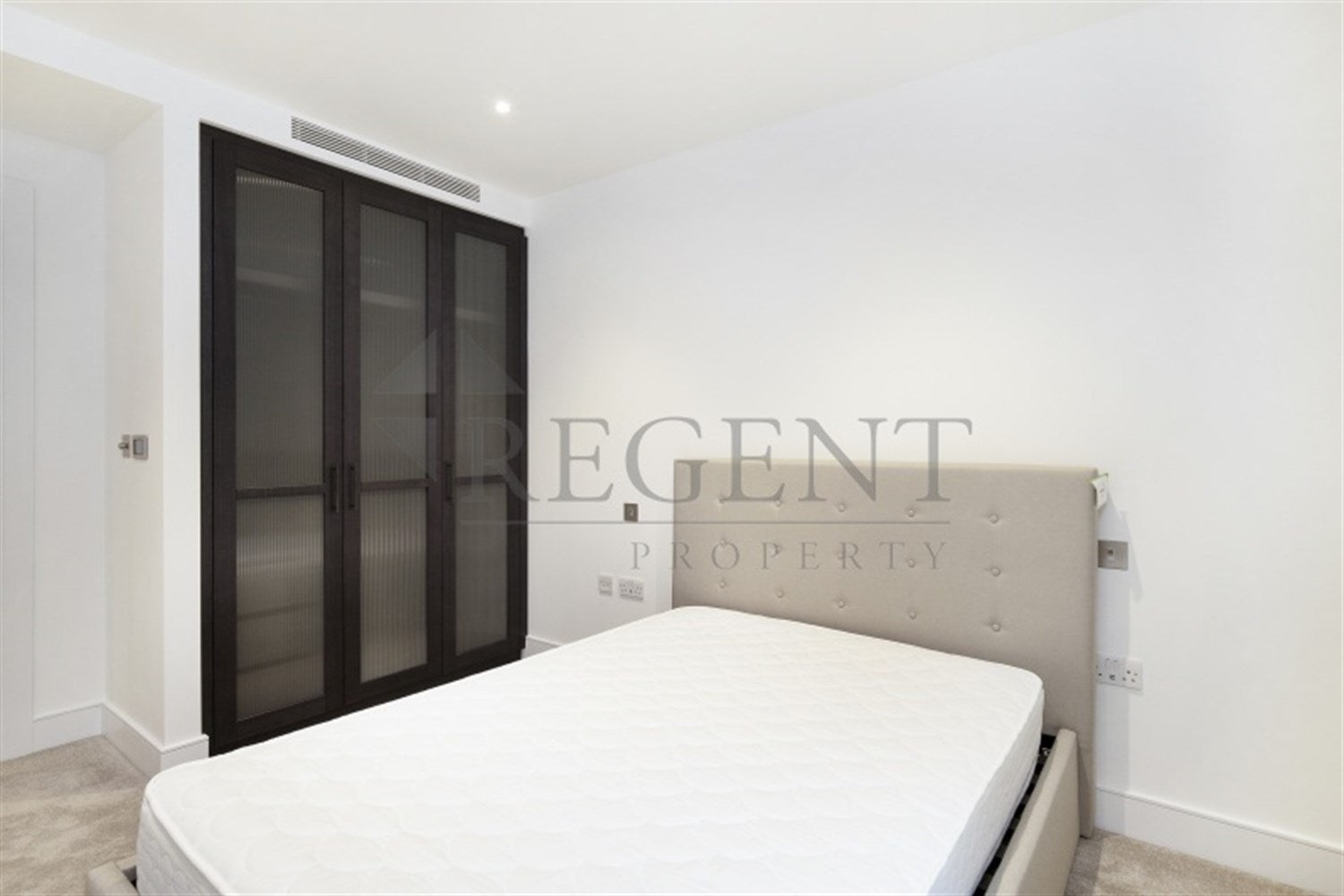 Flat Palmer Road in Greater London