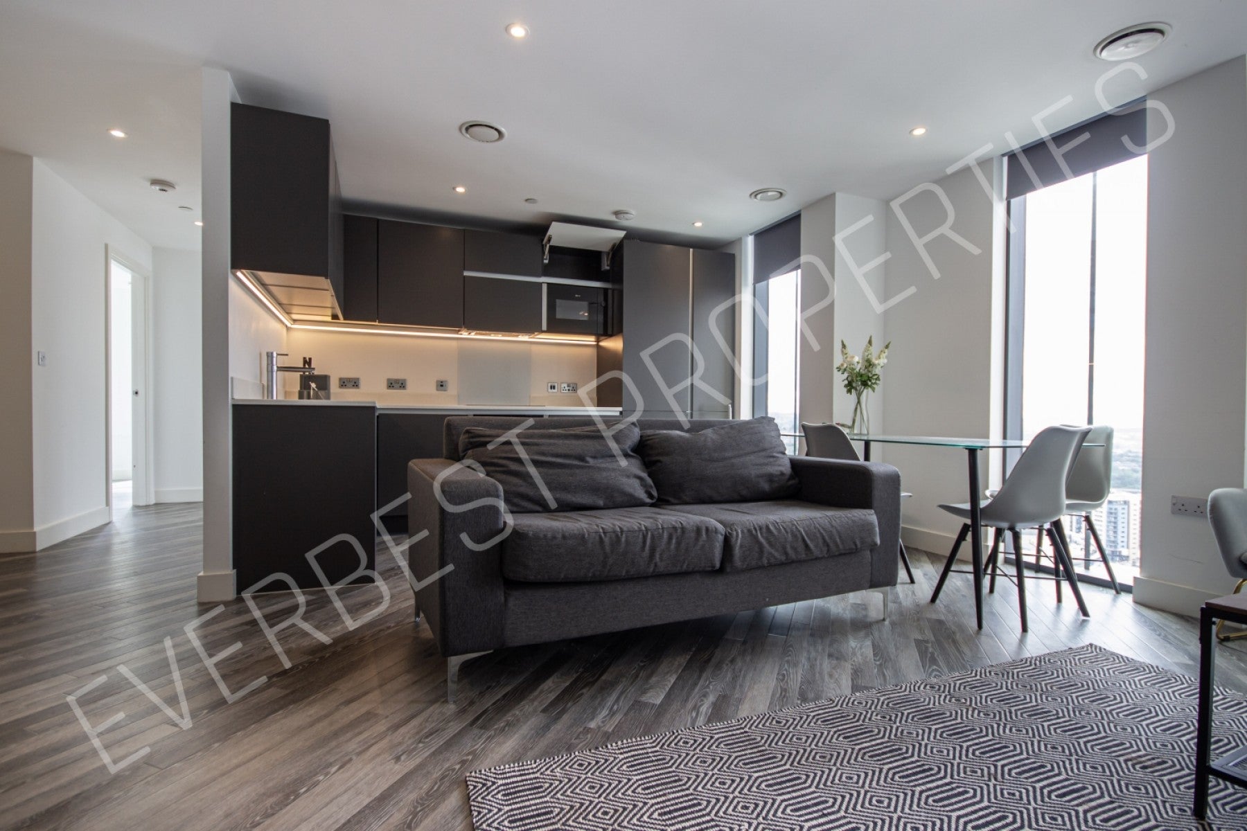 Flat Rutherford Street in Newcastle upon Tyne