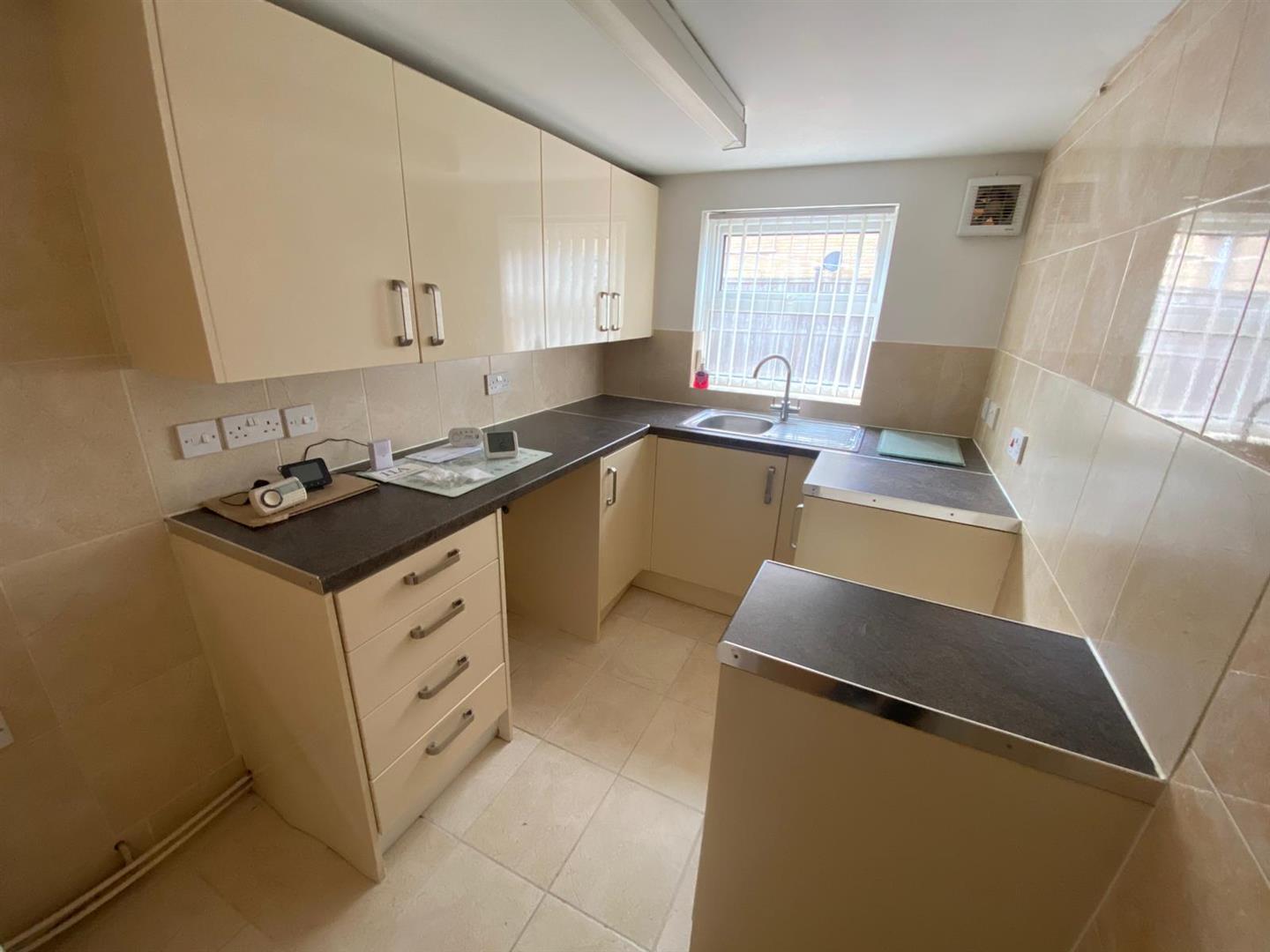 Flat Thomas Road in Borough of Swale