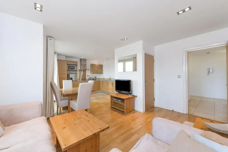 Flat Limeharbour in Greater London
