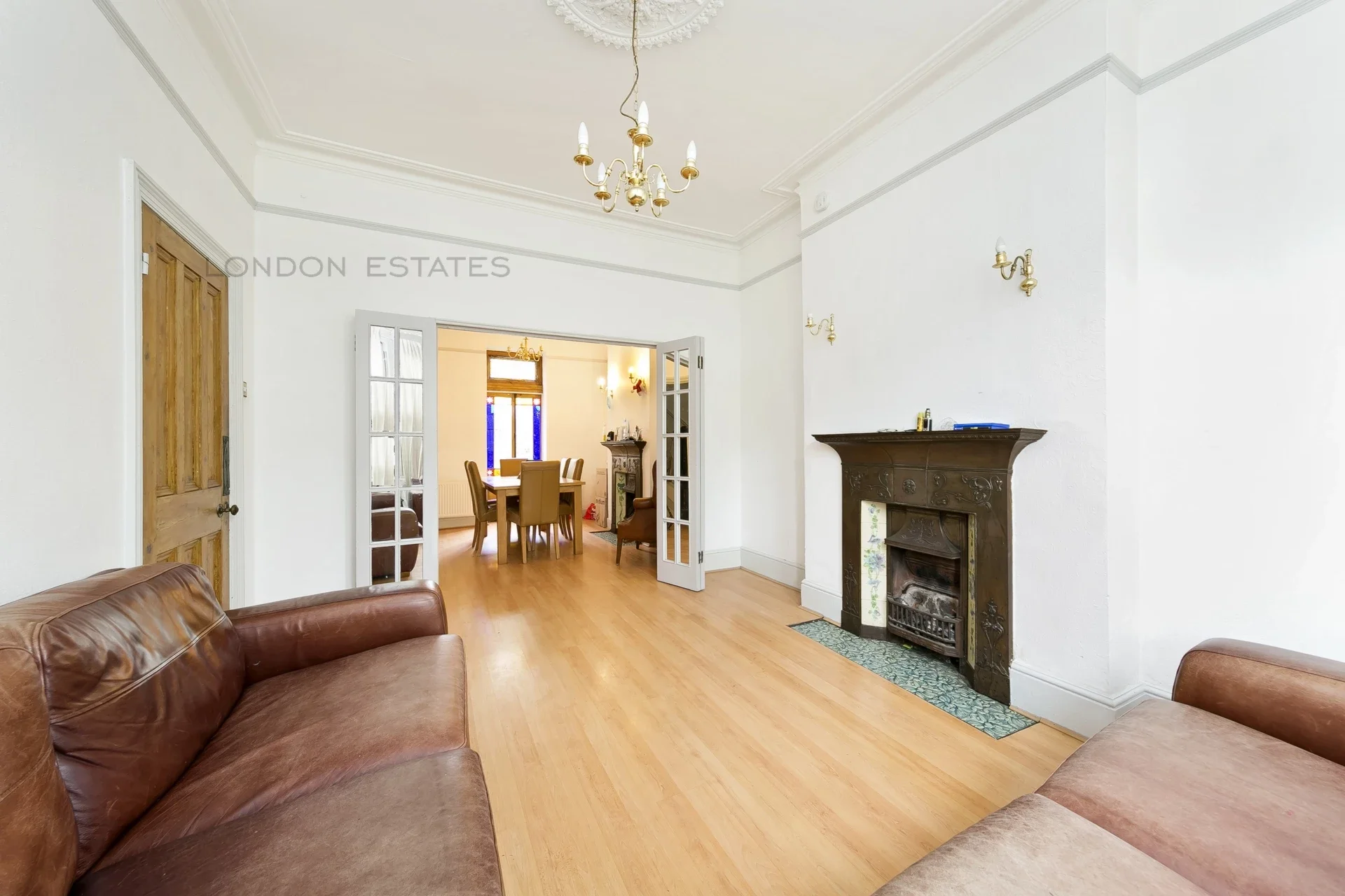 House Oxberry Avenue in Greater London