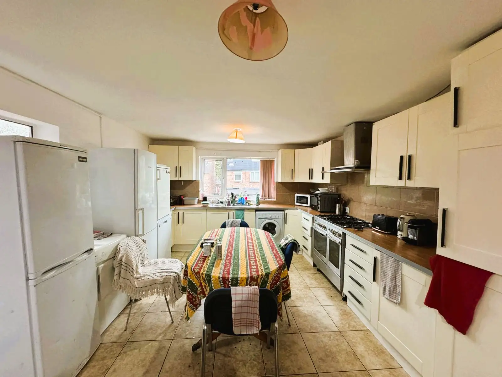 Flat Harlaxton Drive in Nottingham