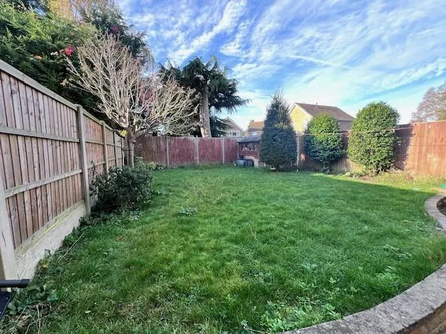 House Kindlewood Drive in Nottingham