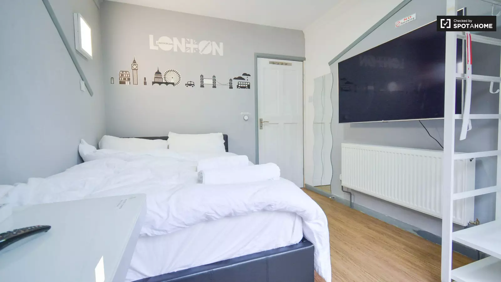 Flat Joshua Street in Greater London