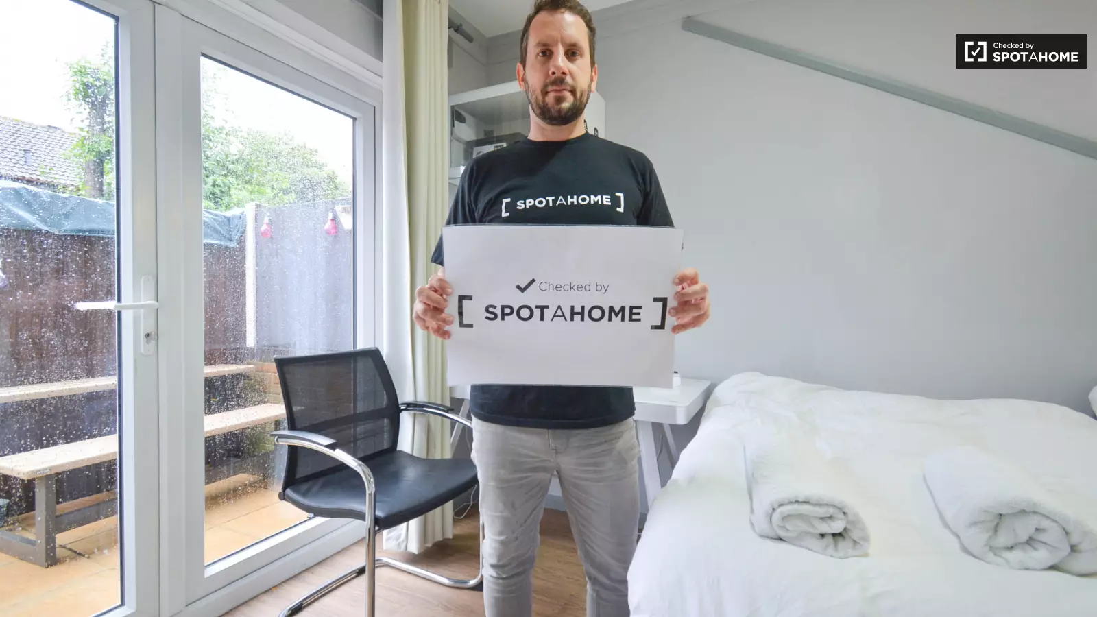 Flat Joshua Street in Greater London