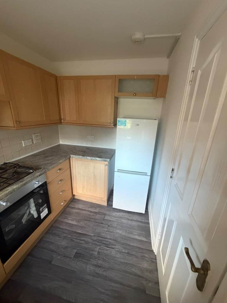 Flat Ladysmill Court in Falkirk