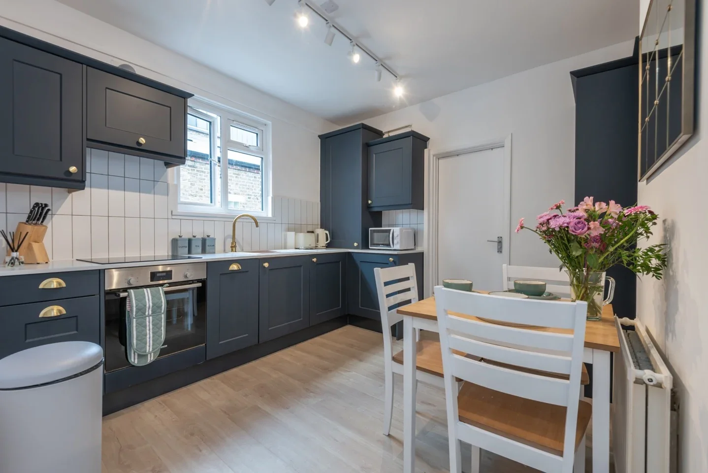 Flat Kilburn Lane in Greater London