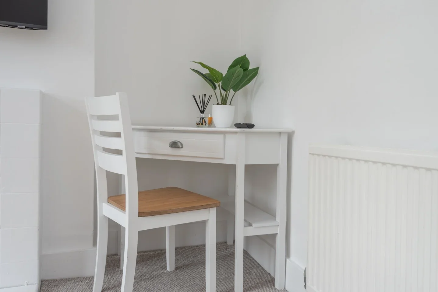 Flat Kilburn Lane in Greater London