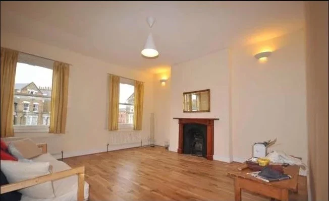 Flat St Mark's Rise in Greater London