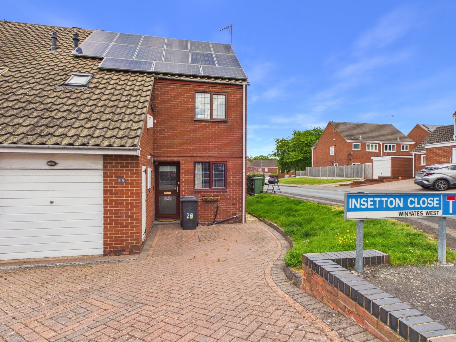 House Hopyard Lane in Redditch