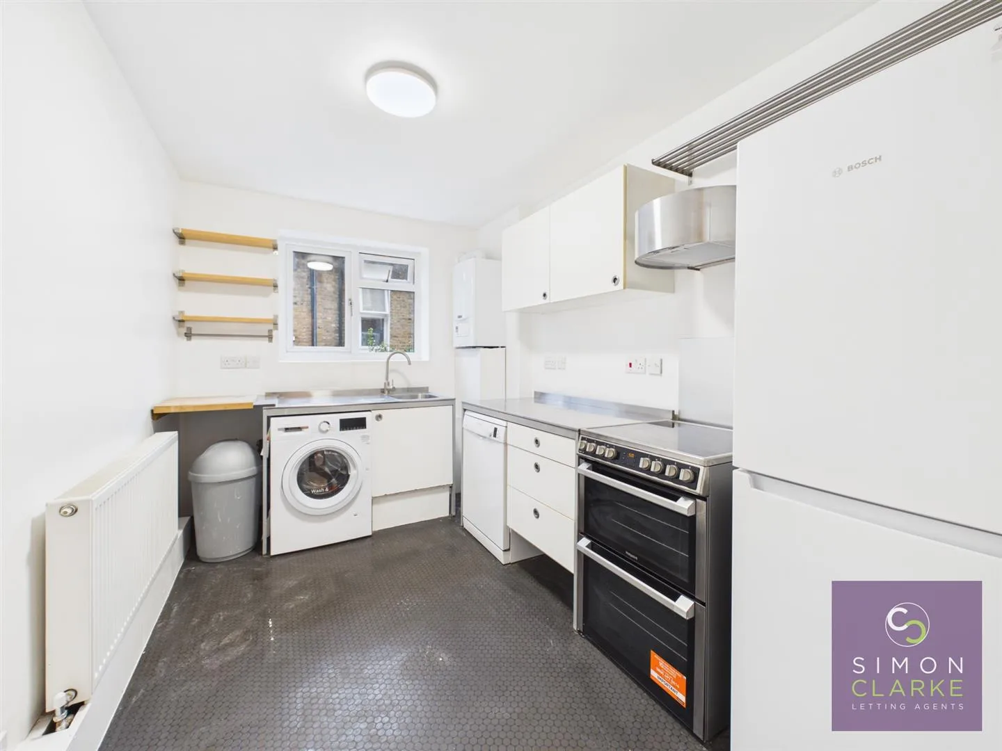 Flat Palmerston Road in Greater London