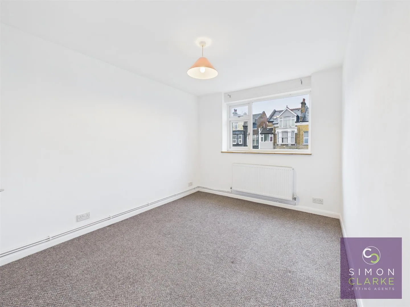 Flat Palmerston Road in Greater London