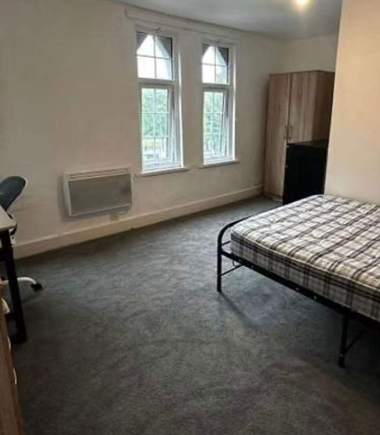 House Gordon Road in Greater London