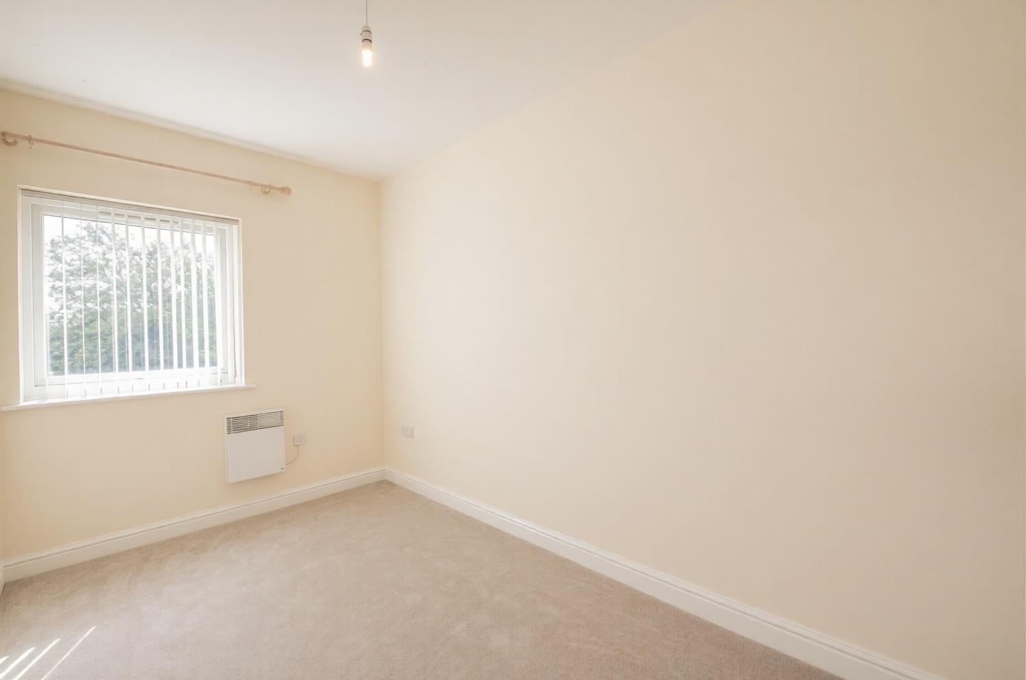 Flat French Drive in Kettering