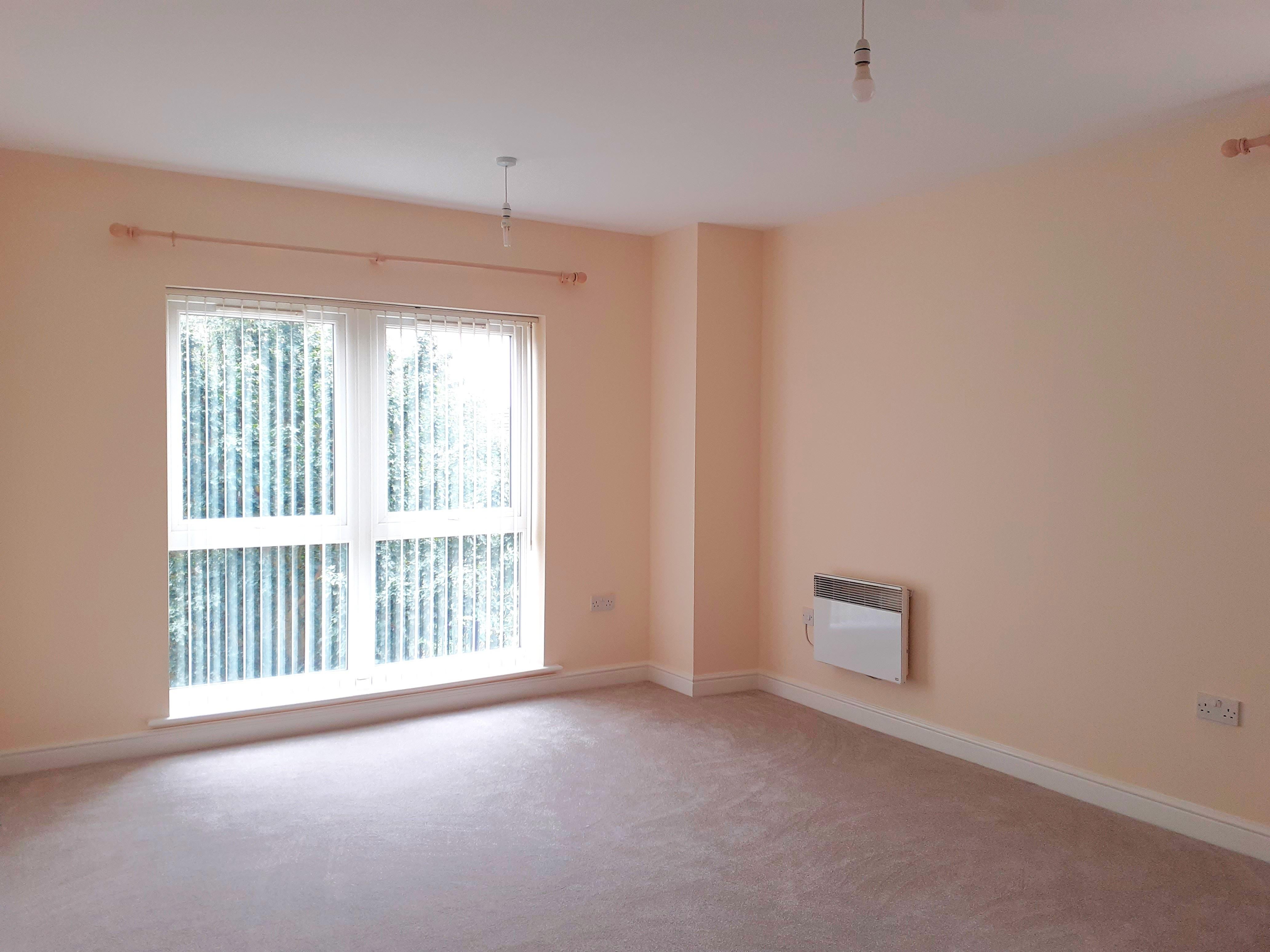 Flat French Drive in Kettering
