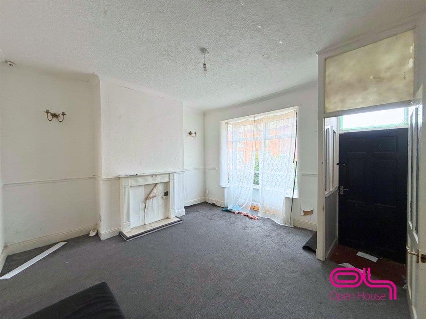 Flat Back Parkfield Road in Farnworth