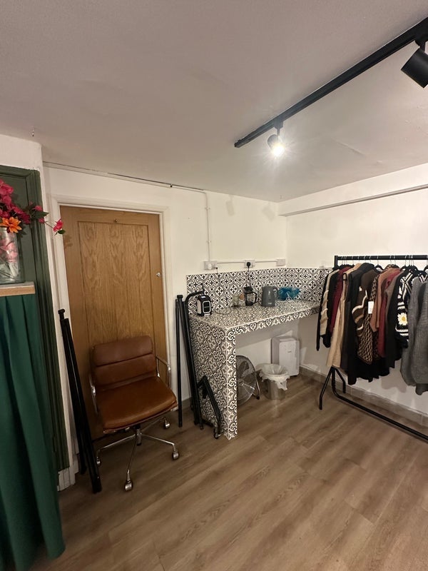 Room Lordship Lane in Greater London